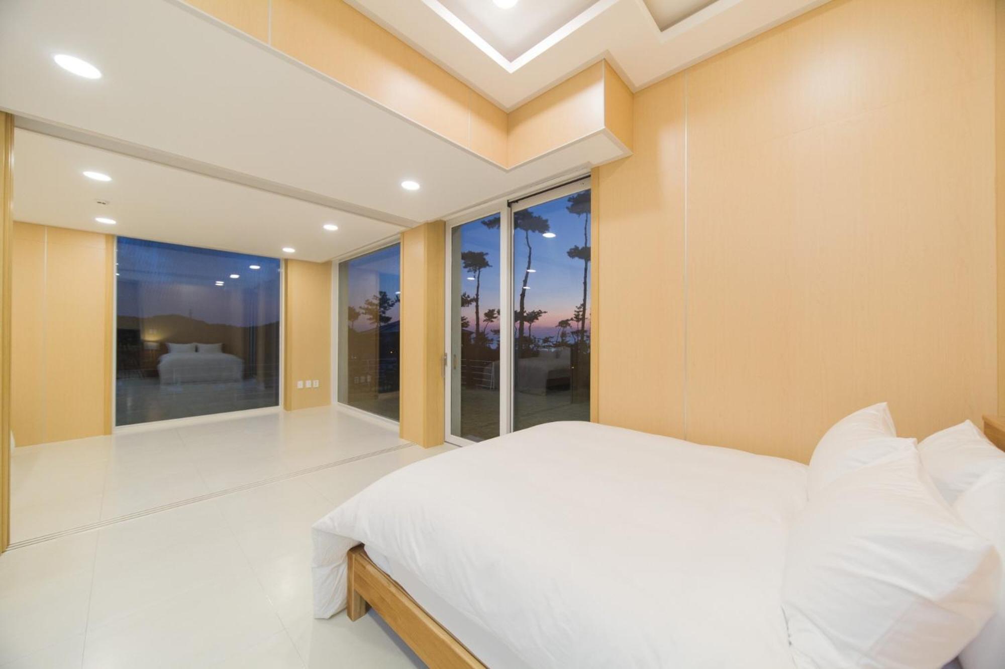 The Mare Pool Villa Pension Taean Esterno foto